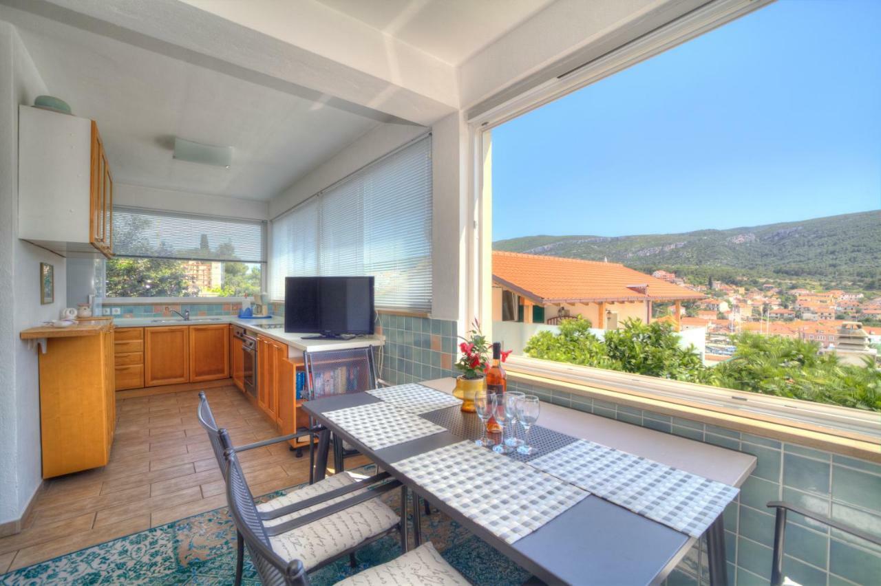 Apartments Villa Rojnica Jelsa  Eksteriør billede