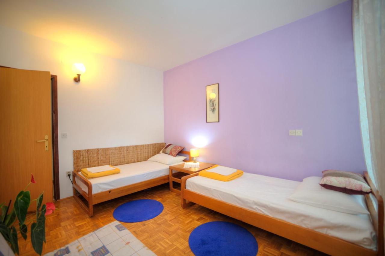 Apartments Villa Rojnica Jelsa  Eksteriør billede
