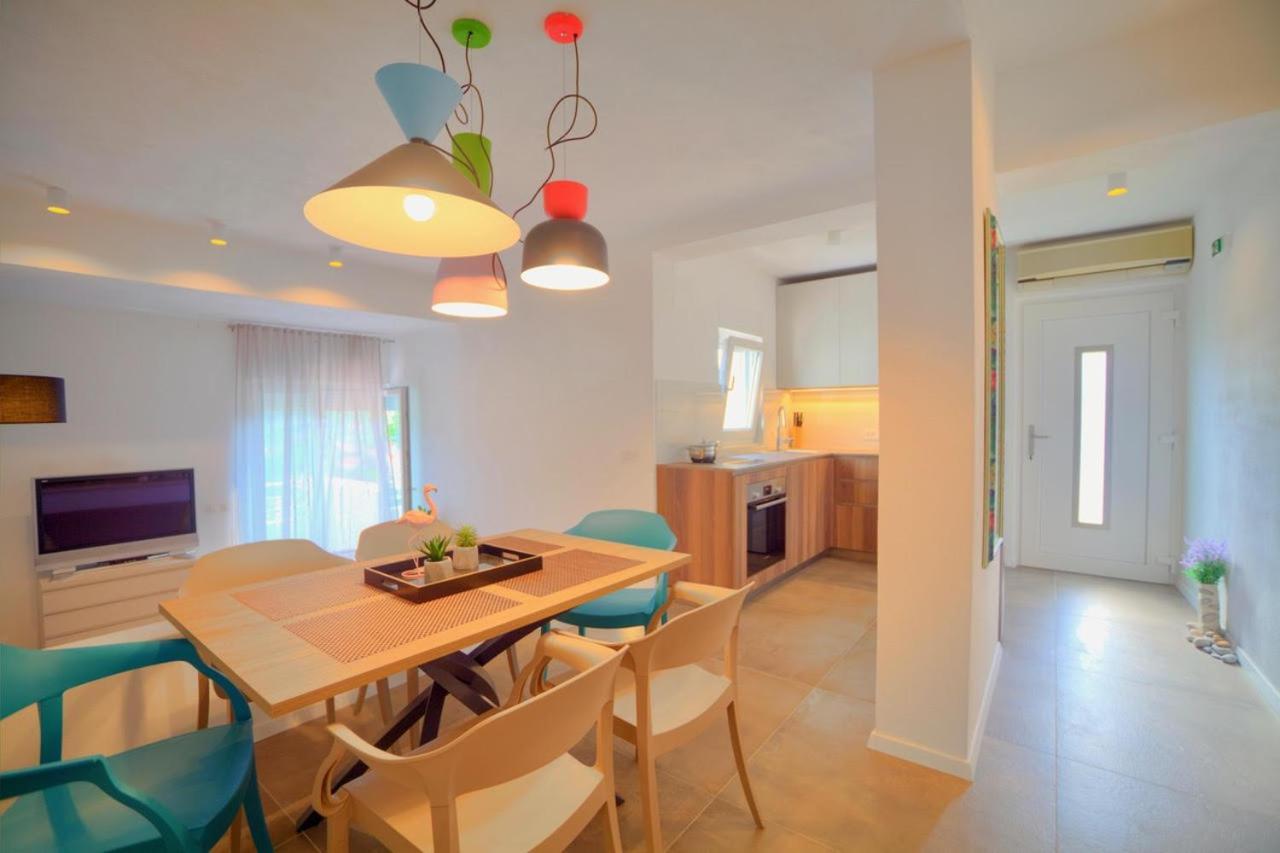 Apartments Villa Rojnica Jelsa  Eksteriør billede