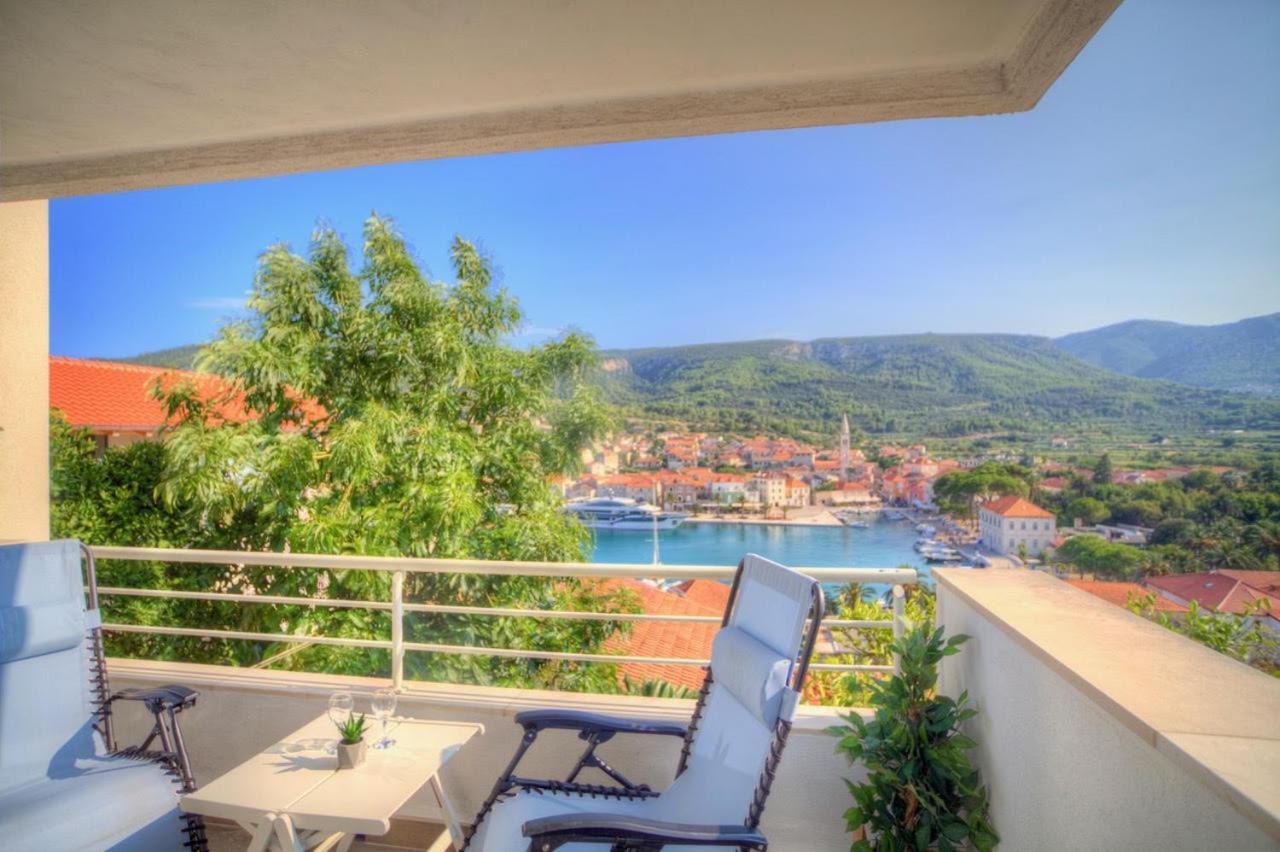 Apartments Villa Rojnica Jelsa  Eksteriør billede