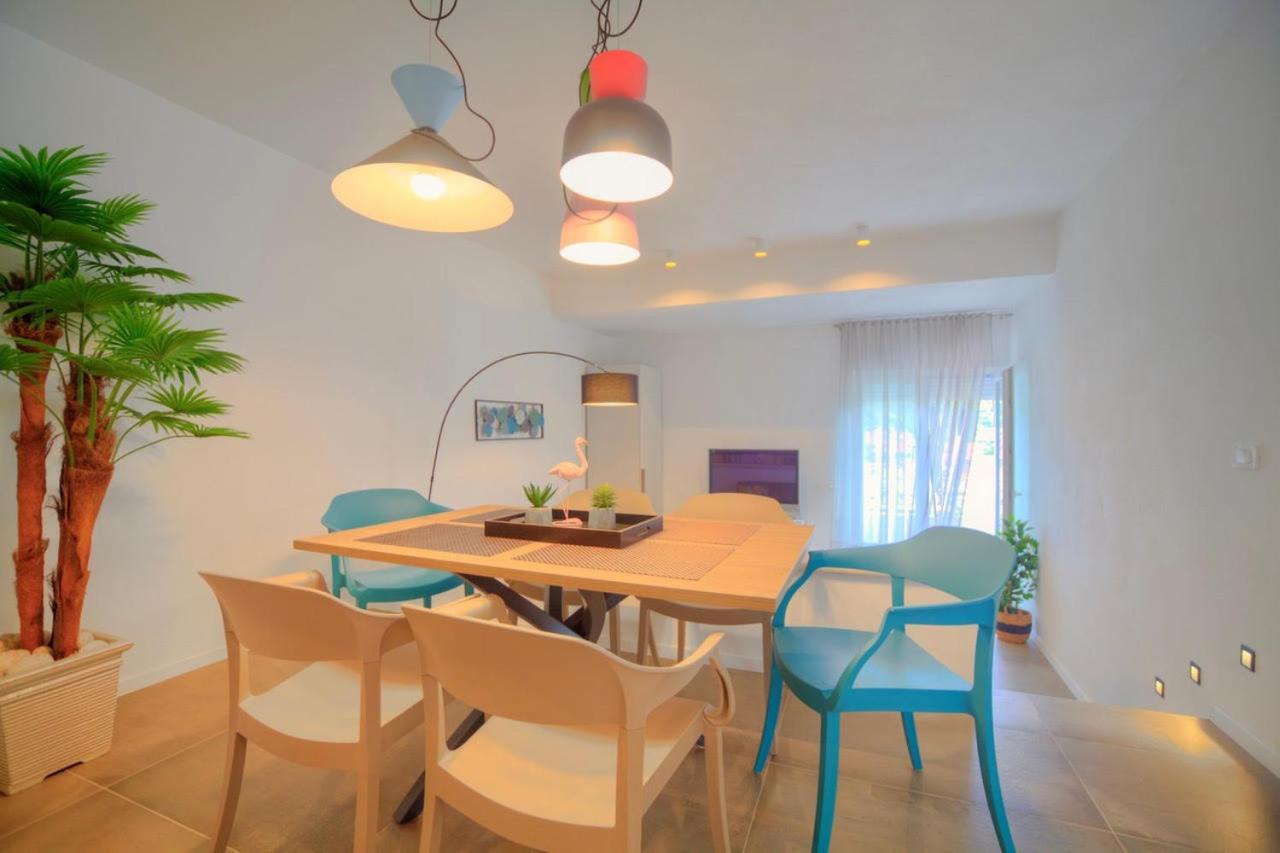 Apartments Villa Rojnica Jelsa  Eksteriør billede